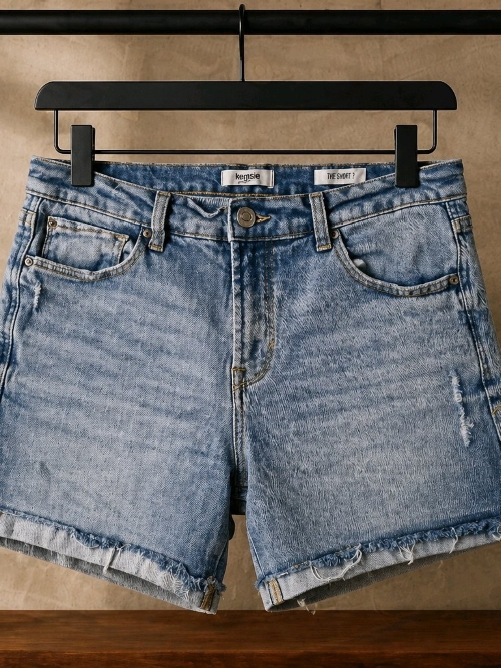 Kensie "The Short" Distressed Denim Cutoffs Size 4/27 Medium Wash Boho Summer